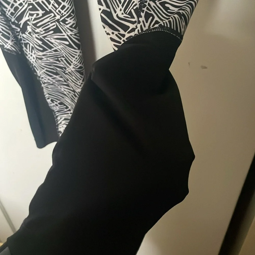 Nike‎ Pro Small White and Black Performance Leggings